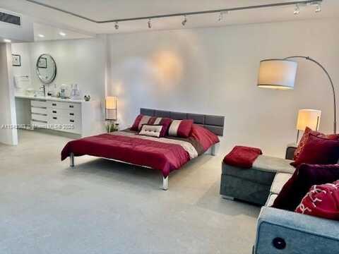 100 Lincoln Rd, Miami Beach, FL 33139