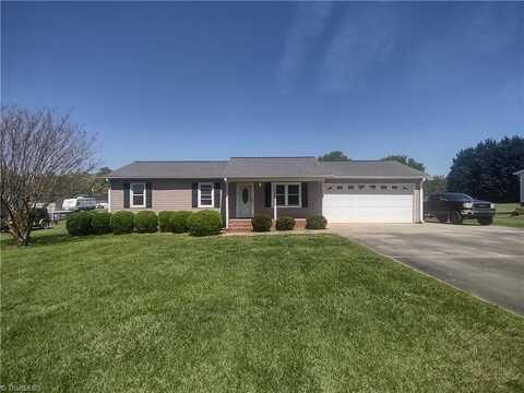 42 Kirk Street, Thomasville, NC 27360