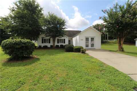 4185 Kennison Village Drive, Winston Salem, NC 27127