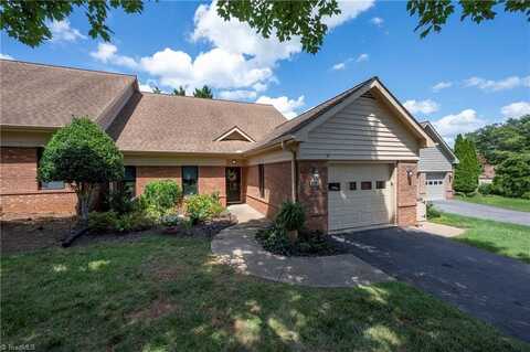 325 Hollybrook Drive, Bermuda Run, NC 27006