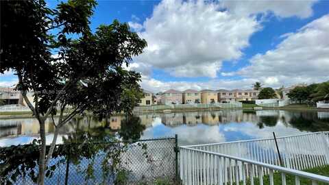 9259 NW 54th St, Sunrise, FL 33351