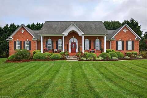 6902 Bridlewood Drive, Trinity, NC 27370