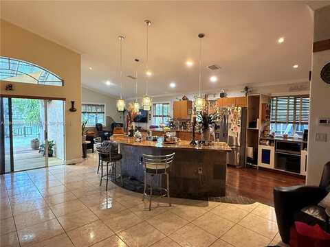 16340 SW 52nd St, Miami, FL 33185