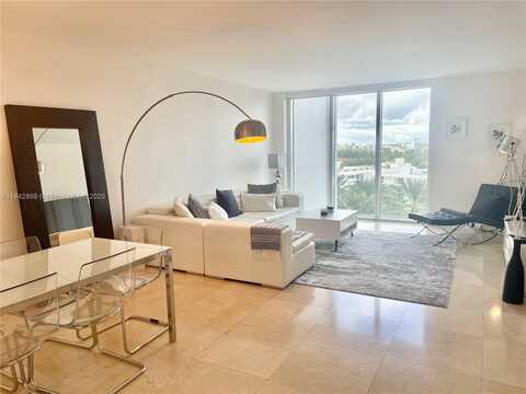 10275 Collins Ave, Bal Harbour, FL 33154