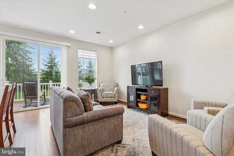 425 CHERRY BLOSSOM LANE, NORRISTOWN, PA 19403