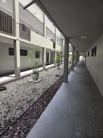 5 Olive Dr, Hialeah, FL 33010