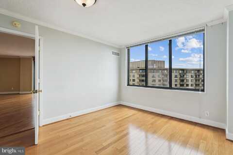 5225 POOKS HILL ROAD, BETHESDA, MD 20814