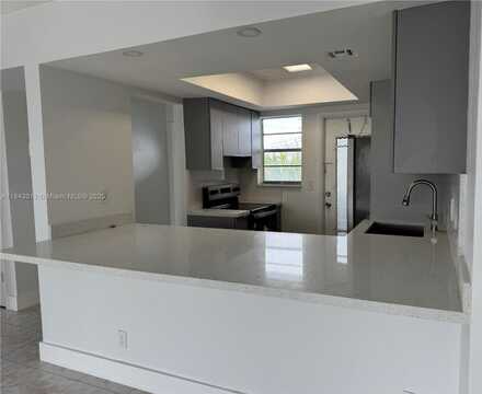 1333 E Hallandale Beach Blvd, Hallandale Beach, FL 33009
