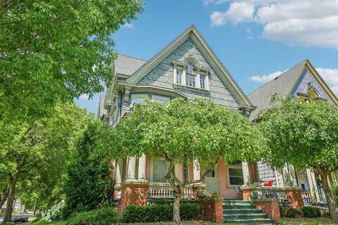 2932 W McKinley Blvd, Milwaukee, WI 53208