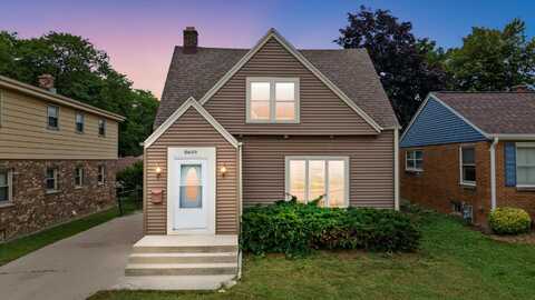 8609 W Lincoln Ave, West Allis, WI 53227