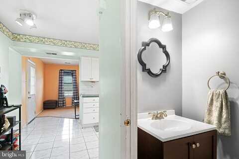 6529 JEFFERSON COURT, BENSALEM, PA 19020