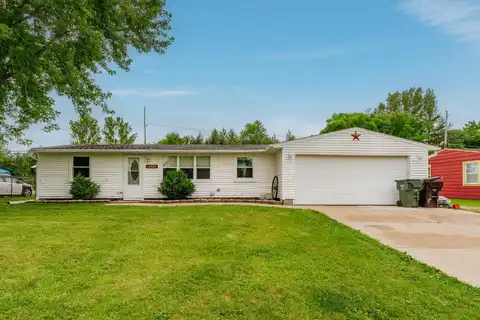 10427 Caddy Ln, Caledonia, WI 53108