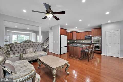 42712 OGILVIE SQUARE, ASHBURN, VA 20148