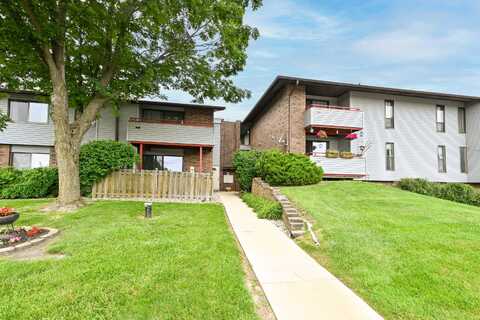 7921 S 68th St, Franklin, WI 53132