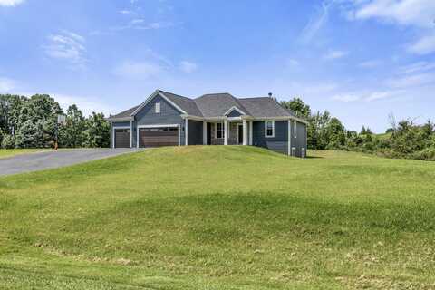 1645 Ernst Dr, Hartford, WI 53027
