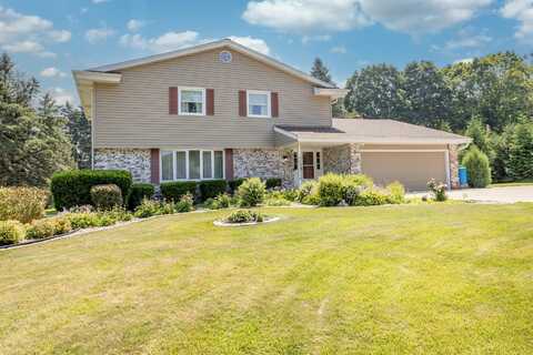 W266n6560 Top-O-Hill Dr, Lisbon, WI 53089