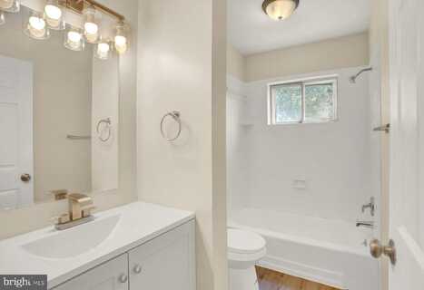 1725 CUMBERLAND STREET, HARRISBURG, PA 17103