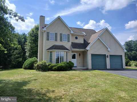 1015 WILLOW DRIVE, ORWIGSBURG, PA 17961
