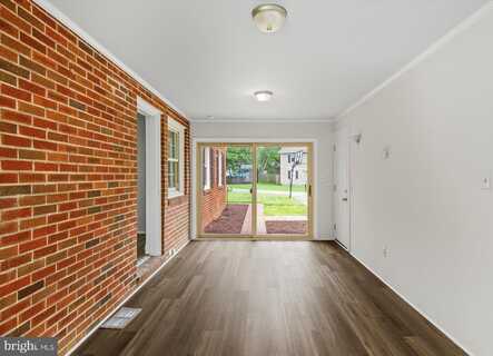 300 PHILLIPS STREET, FREDERICKSBURG, VA 22405