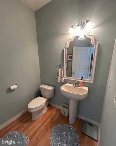 2 CARRIAGE COURT, EAST WINDSOR, NJ 08520