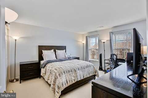 43213 SOMERSET HILLS TERRACE, ASHBURN, VA 20147