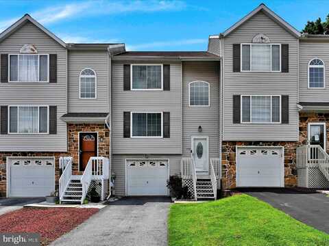172 RIDERS WAY, LEBANON, PA 17042