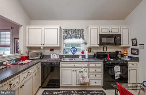 135 HEATHER LANE, WYOMISSING, PA 19610