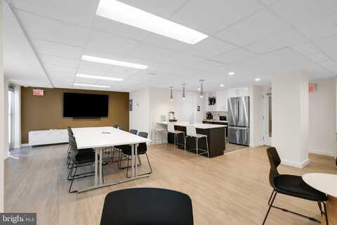 2500 N VAN DORN STREET, ALEXANDRIA, VA 22302