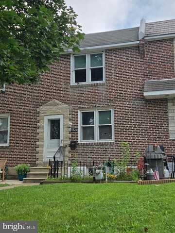 5249 WESTPARK LANE, CLIFTON HEIGHTS, PA 19018
