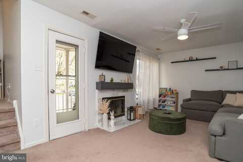 94 CATHERINE COURT, LEVITTOWN, PA 19057