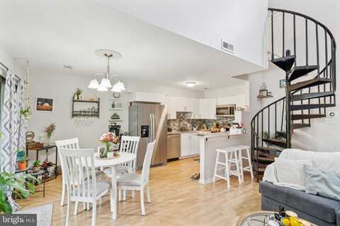 12 SUMMIT COURT, MARLTON, NJ 08053
