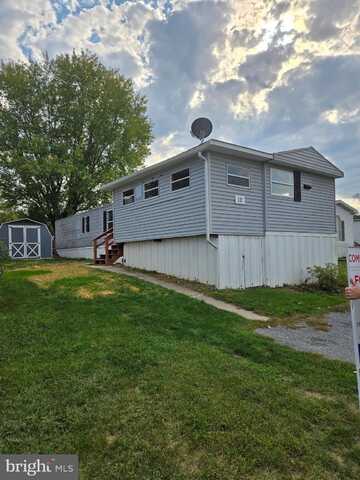 12 WALNUT COURT, FLEETWOOD, PA 19522