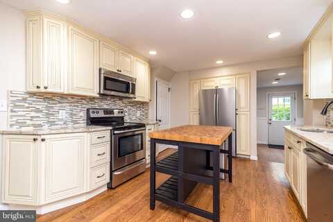 1425 LEEDOM ROAD, HAVERTOWN, PA 19083