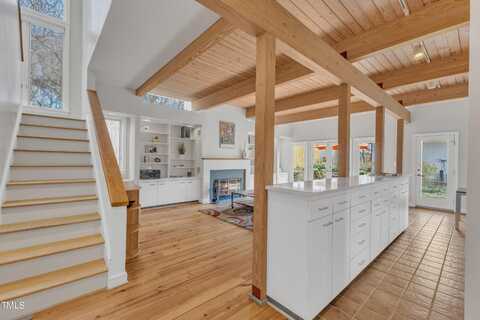 206 Spring Lane, Chapel Hill, NC 27514