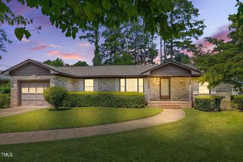 1515 Nicklaus Drive, Fayetteville, NC 28303