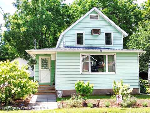 18 Tremper Avenue, Phoenicia, NY 12464