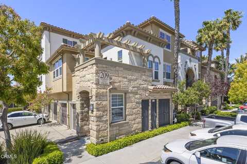 209 Riverdale Court, Camarillo, CA 93012