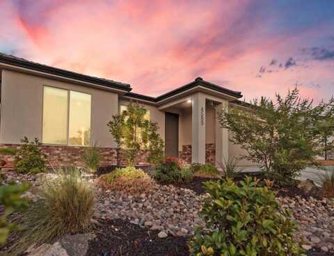 4589 S SOPHIA, Washington, UT 84780
