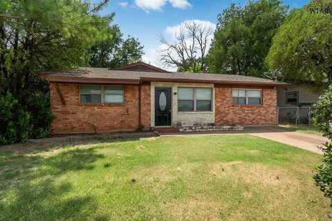 1704 CENTRAL FREEWAY, Wichita Falls, TX 76306