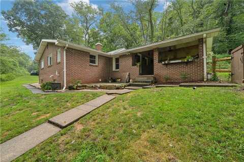 2040 Spooky Hollow Rd, Lower Burrell, PA 15068