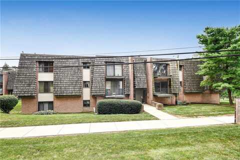 331 Forest Green Dr, Coraopolis, PA 15108