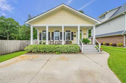 2498 Waccamaw Shores Road, Lake Waccamaw, NC 28450