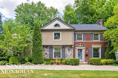 28 Hampton, Grosse Pointe Shores, MI 48236