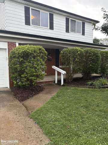 34646 Amsterdam, Sterling Heights, MI 48312