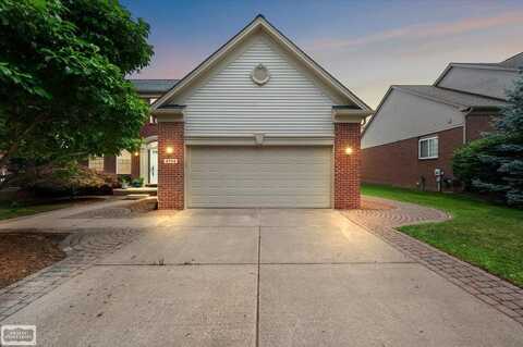 4704 walden, Troy, MI 48098