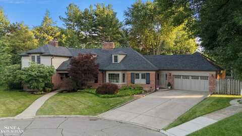 39 Harbor Hill, Grosse Pointe Farms, MI 48236