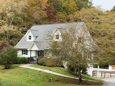360 River Cove Lane, HAYESVILLE, NC 28904