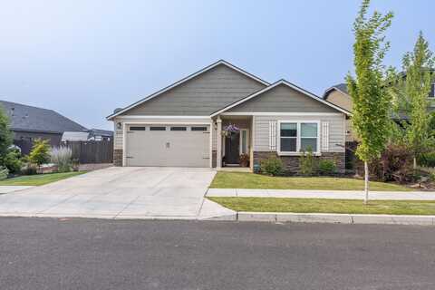 2557 NW Glen Oak Avenue, Redmond, OR 97756
