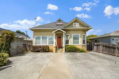 575 Myrtle ST, HALF MOON BAY, CA 94019