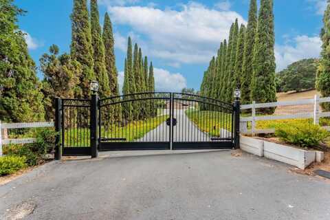475 Brown RD, SAN JUAN BAUTISTA, CA 95045
